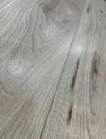 Panele laminowane Swiss Krono Wiąz Kasandra — AC4 8mm - obrazek 2