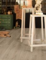 Panele laminowane PARADOR Basic 600, 4V Dąb Avant Szlifowany AC4 8mm 24h PREMIUM - obrazek 3